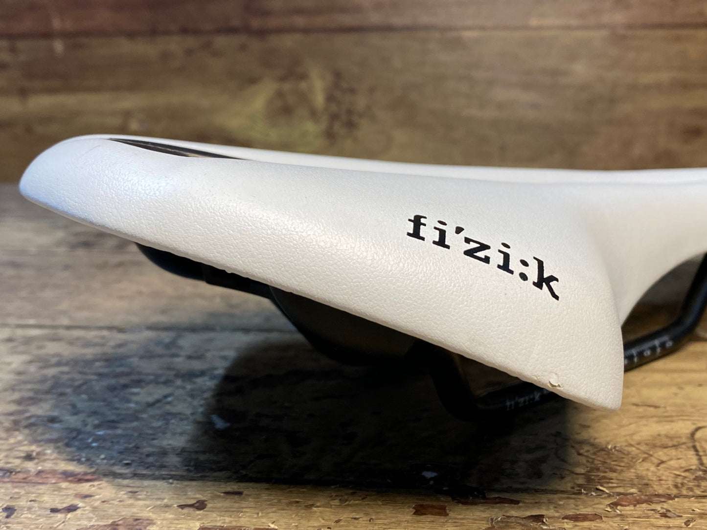 IF627 フィジーク fizik アンタレス ANTARES R3 OPEN kium レール 白 プレート欠品