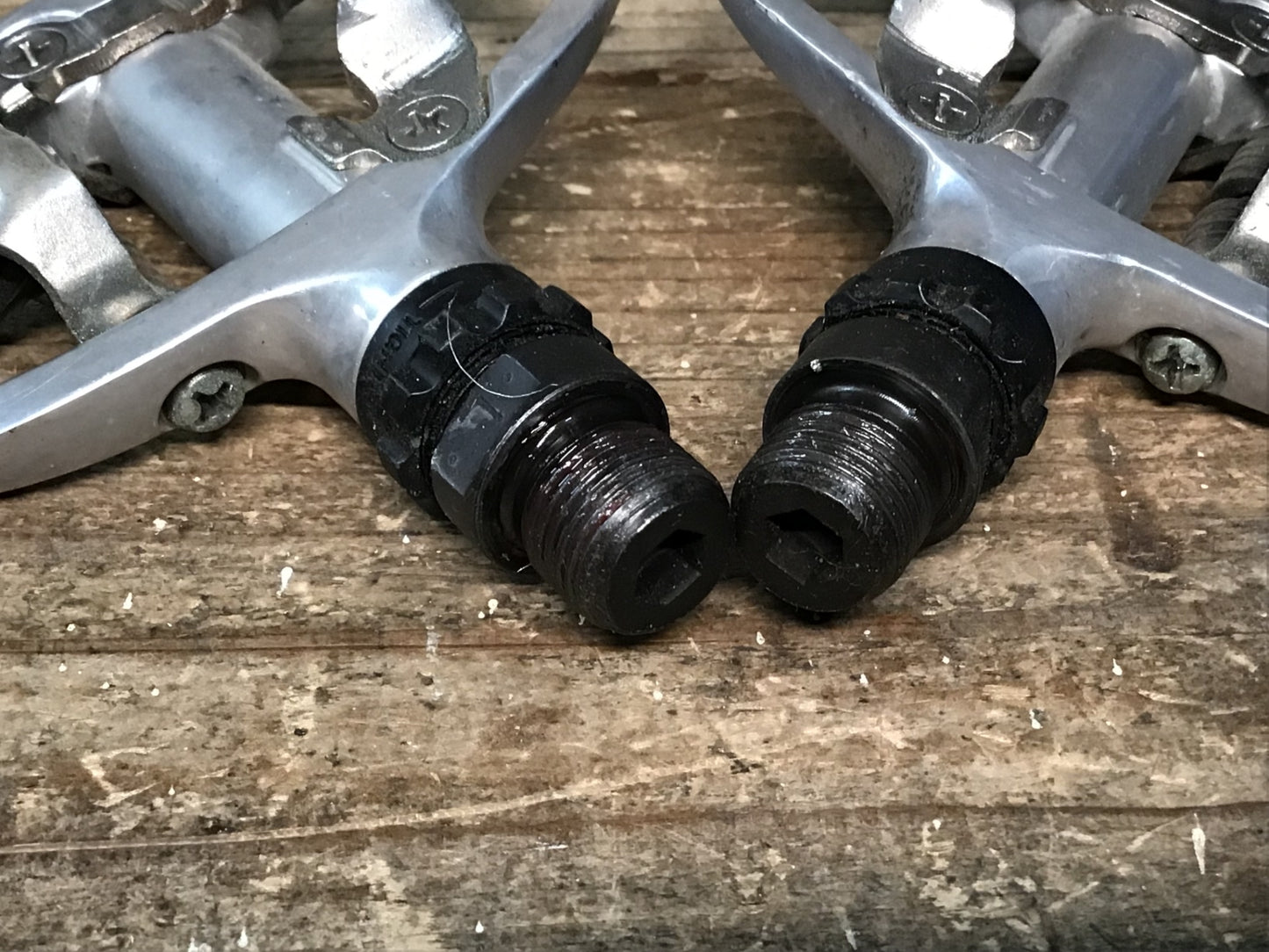 IS489 シマノ SHIMANO PD-A520 ビンディングペダル SPD ※ガリ傷アリ