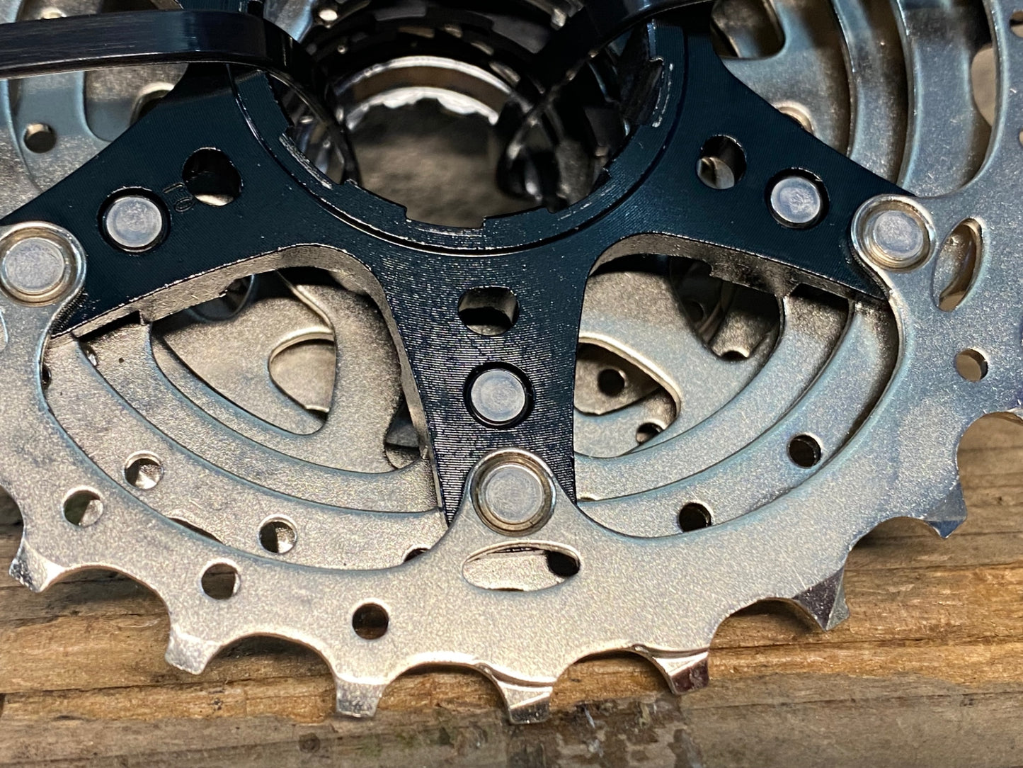 ID219 シマノ SHIMANO 105 CS-R7000 スプロケット 11s 11-28T