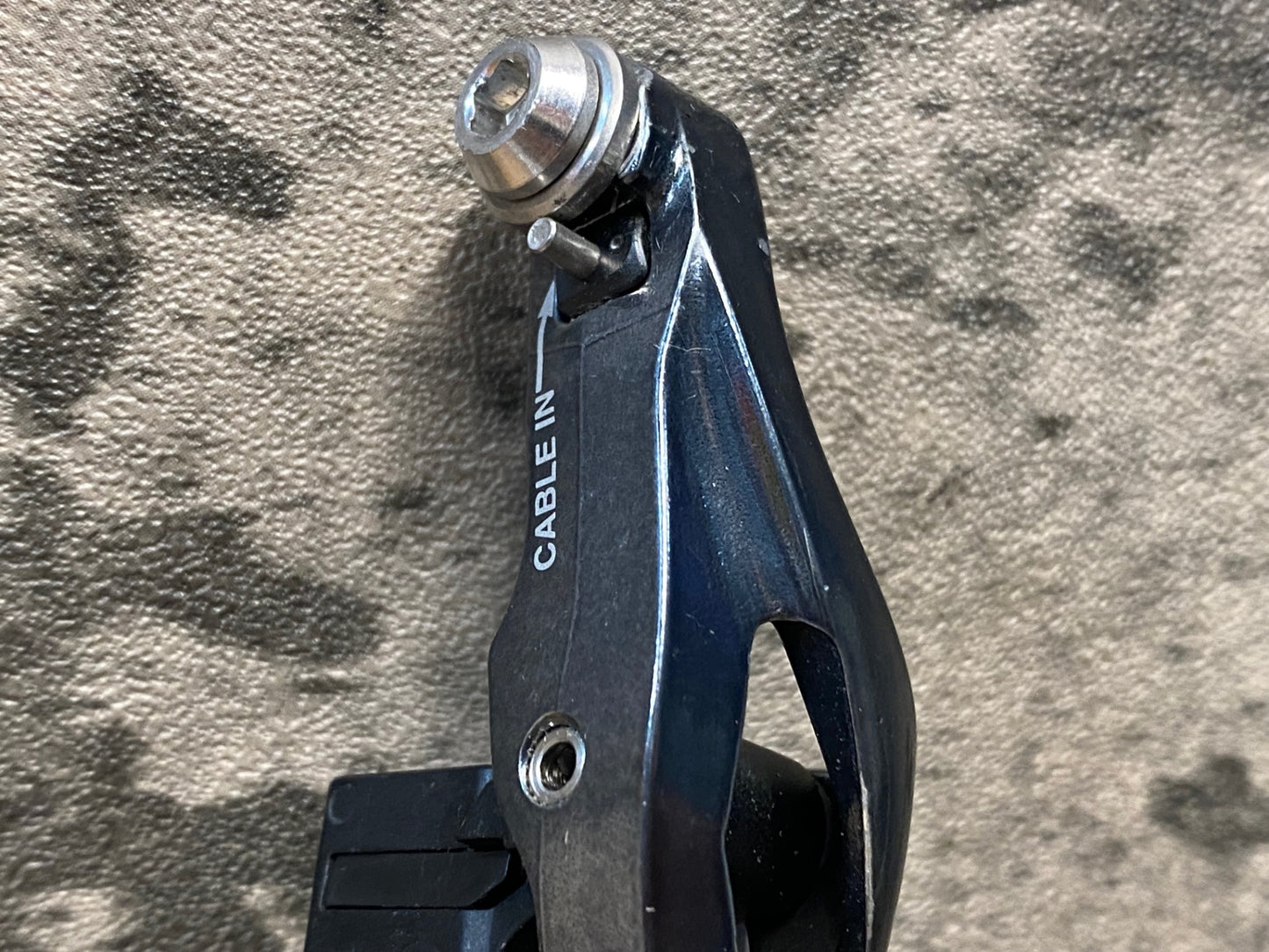 JD604 シマノ SHIMANO ティアグラ Tiagra FD-4700 フロントディレイラー 直付 ※プレート欠品