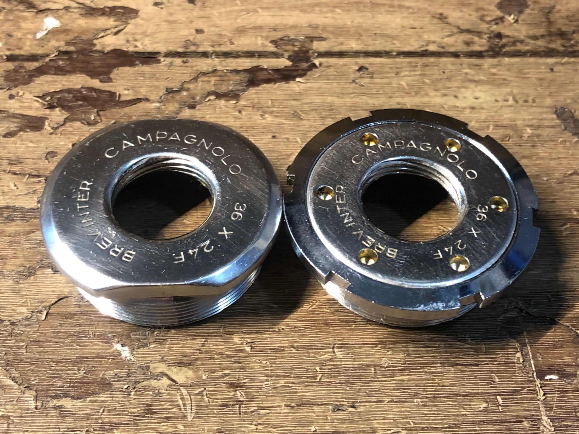 HX735 カンパニョーロ CAMPAGNOLO Cレコード C-RECORD ボトムブラケット ITA 軸長111mm 1st Gen