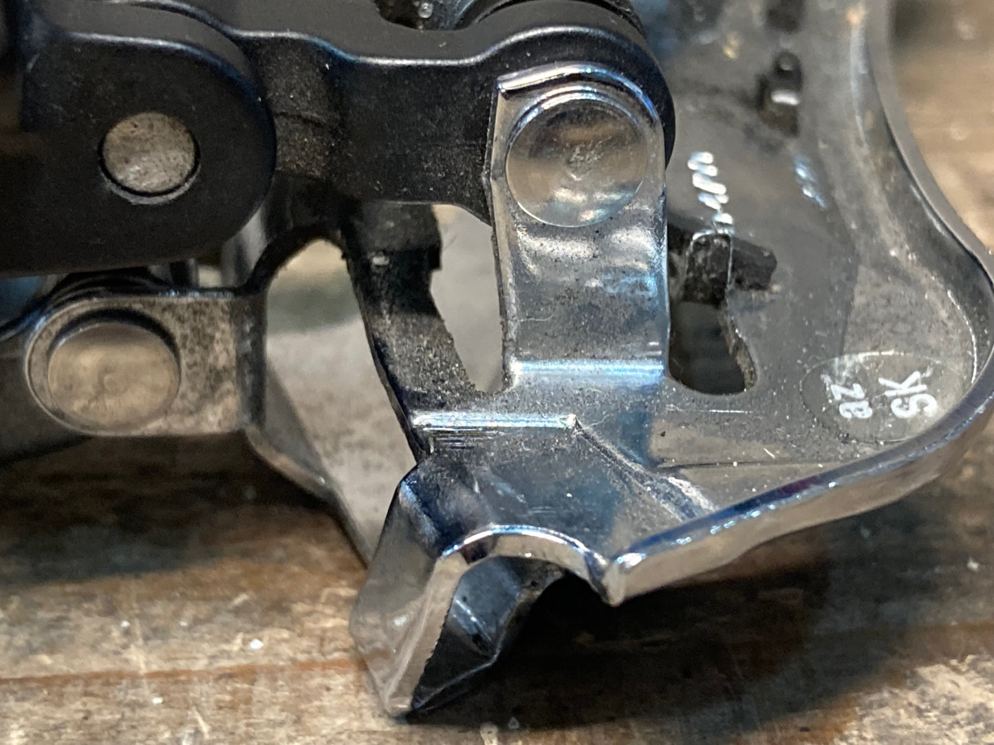 IR012 シマノ SHIMANO ティアグラ Tiagra FD-4700 バンド フロントディレイラー 2S Φ31.8