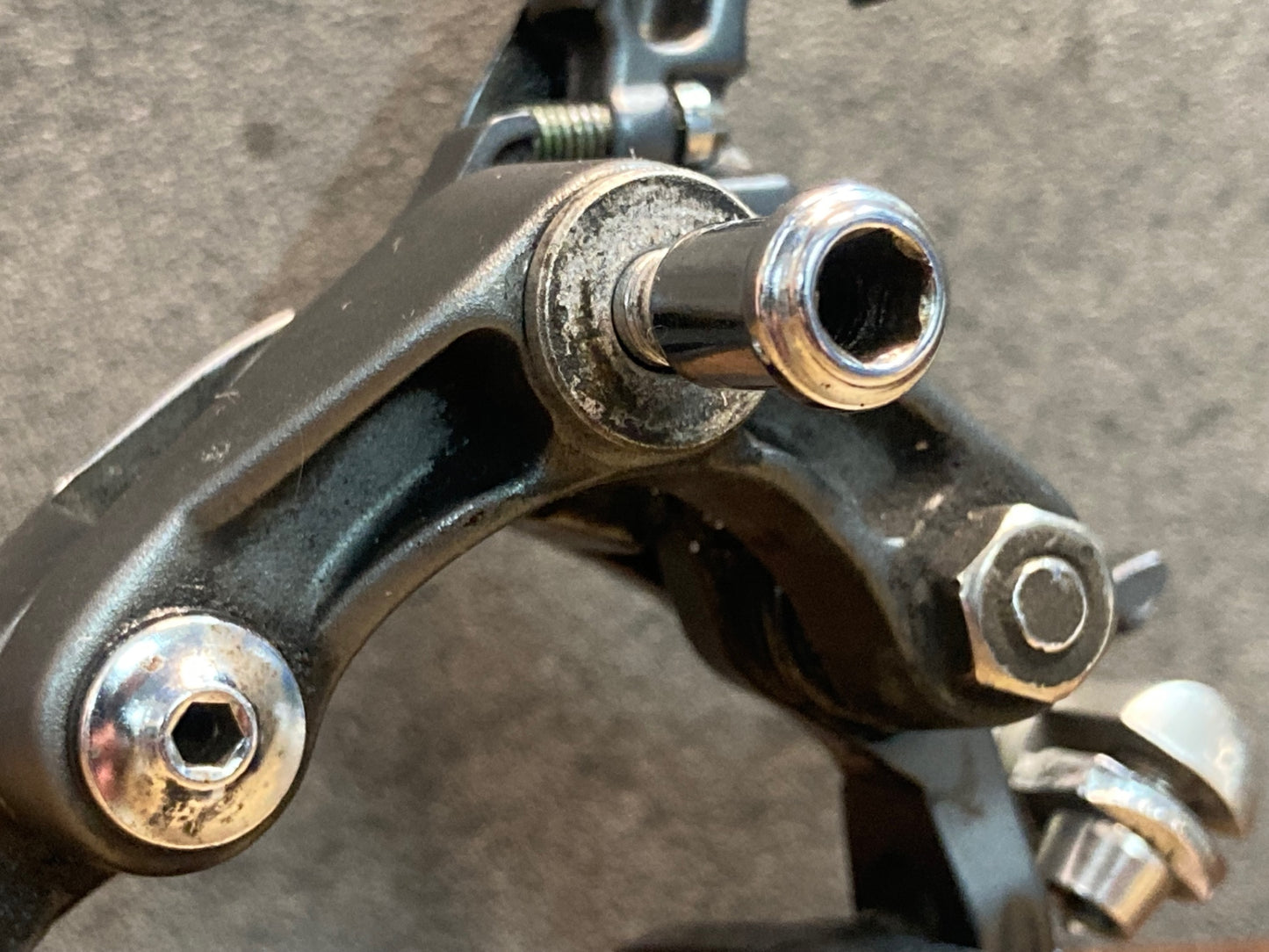 IN235 シマノ SHIMANO アルテグラ BR-6800 キャリパーブレーキ 前後セット