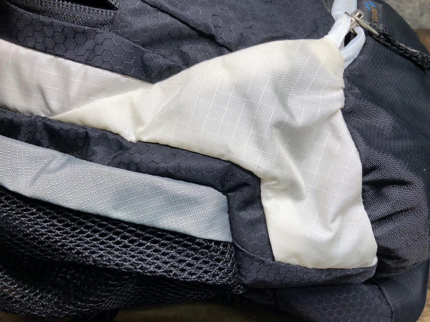 HA664 ドイター deuter  レース RACE exp air リュックサック バックパック 黒グレー 汚れあり