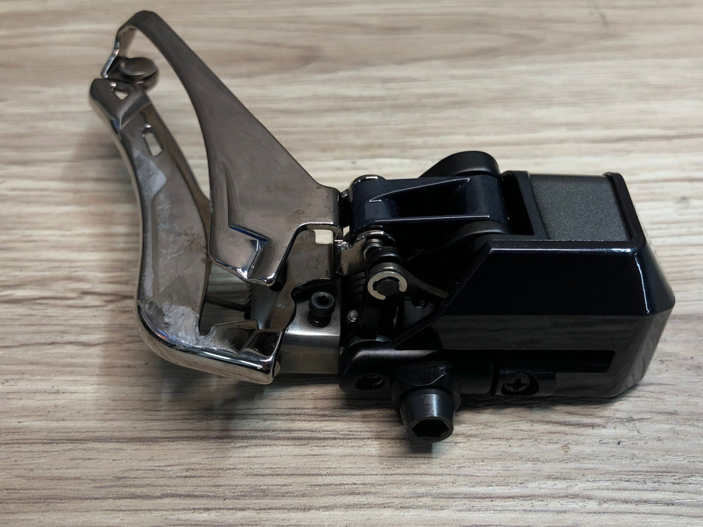 IU186 シマノ SHIMANO デュラエース DURA-ACE FD-R9150 フロントディレイラー 2S 直付 Di2 電動 ※動作確認済