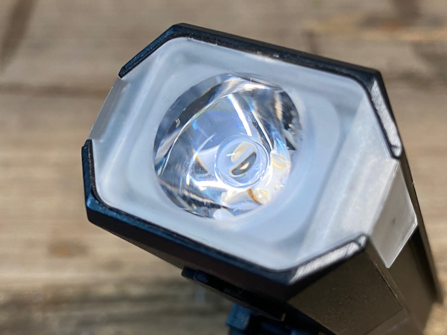 IV426 キャットアイ CAT-EYE AMPP 300 フロントライト 点灯確認済み