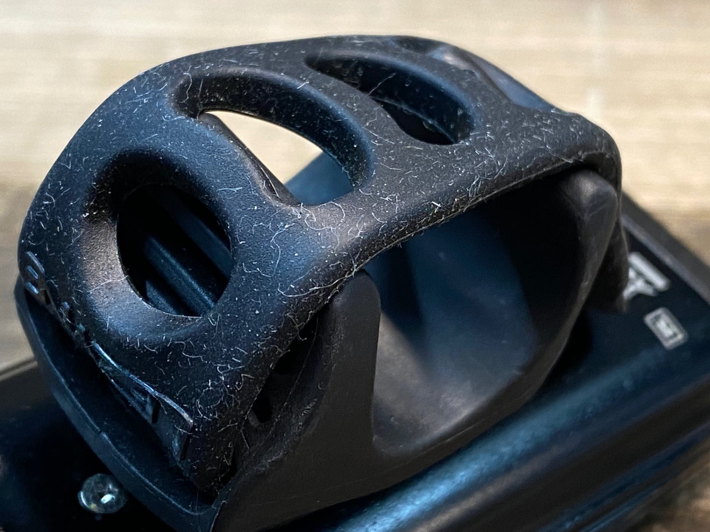 IY713 レザイン LEZYNE LITE DRIVE 1000XL フロントライト 黒 点灯確認済