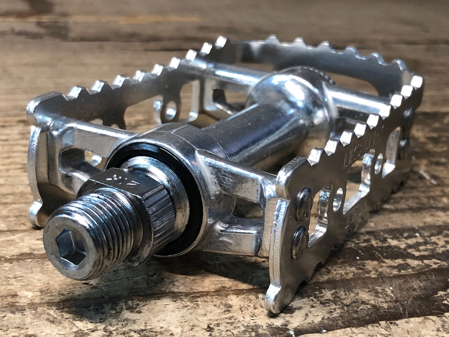 JA762 三ヶ島 MKS BM-7 フラットペダル シルバー