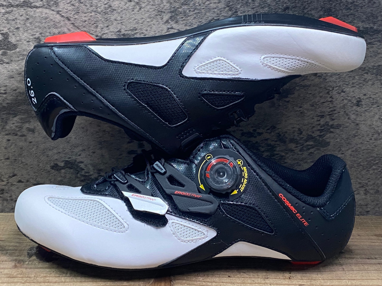 JC688 未使用品 マヴィック MAVIC COSMIC ELITE ビンディングシューズ 黒白 EU41 1/3 SPDアタッチメント ペン字あり
