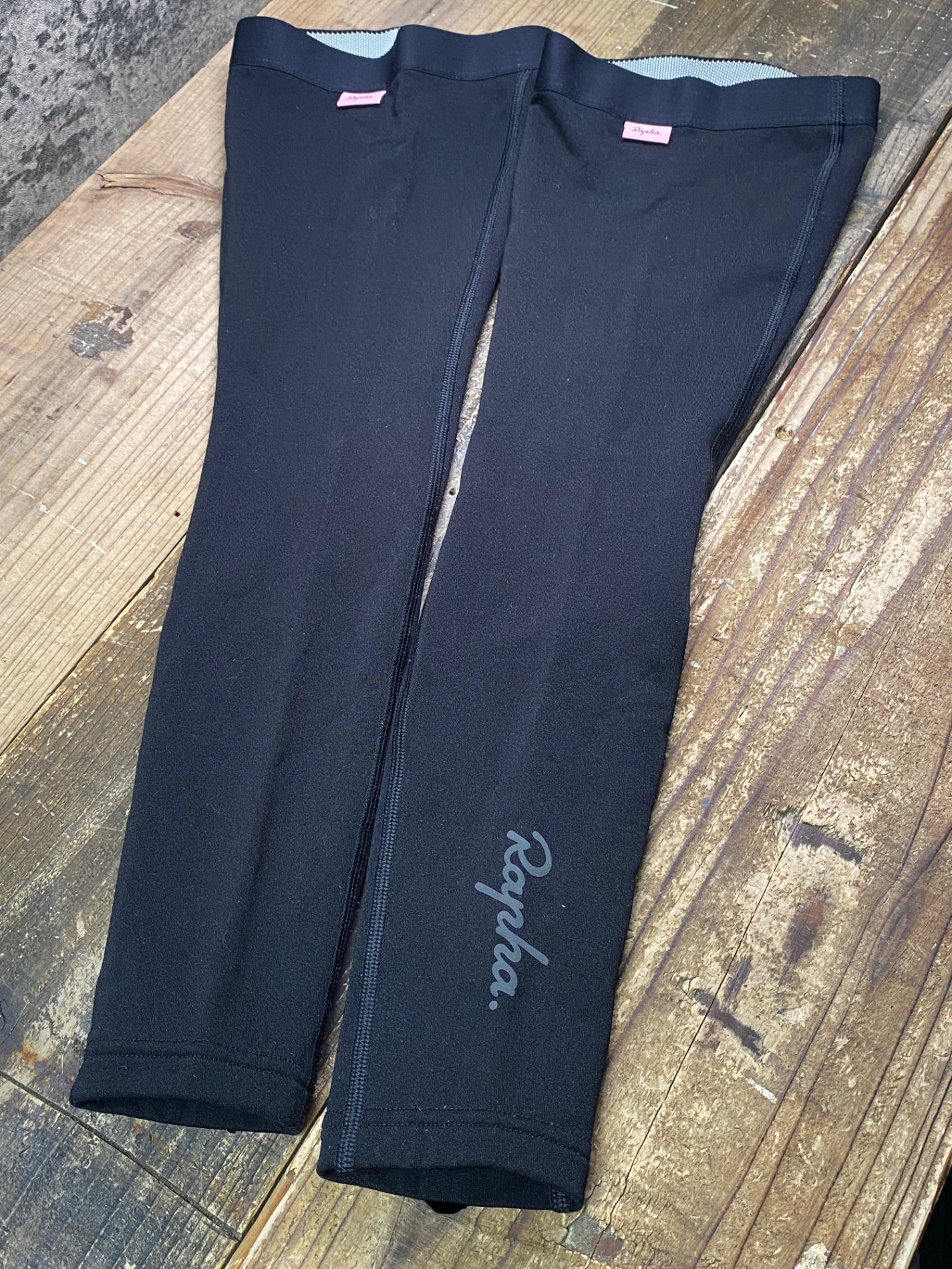 IV236 ラファ Rapha CLASSIC THERMAL LEG Warmers 黒 ピンク
