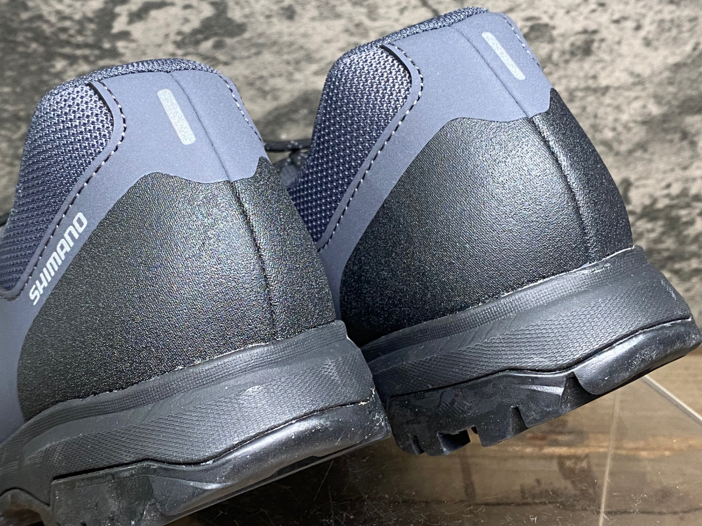 IY532 シマノ SHIMANO ET3 SHET300M G01 S シューズ グレー EU40