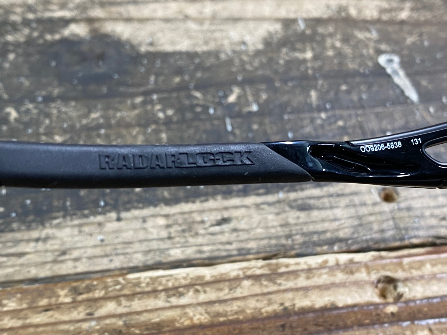 IV420 オークリー oakley レーダーロック RadarLock プリズムレンズ 黒フレーム