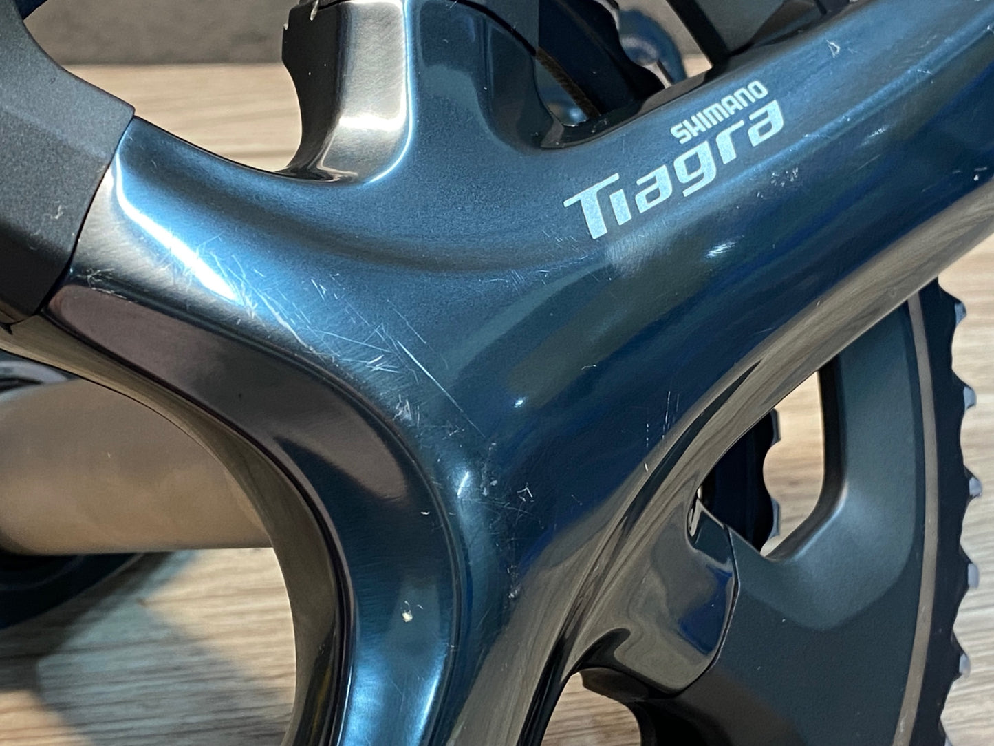 IK043 シマノ SHIMANO ティアグラ Tiagra FC-4700 クランクセット 50/34T 165mm