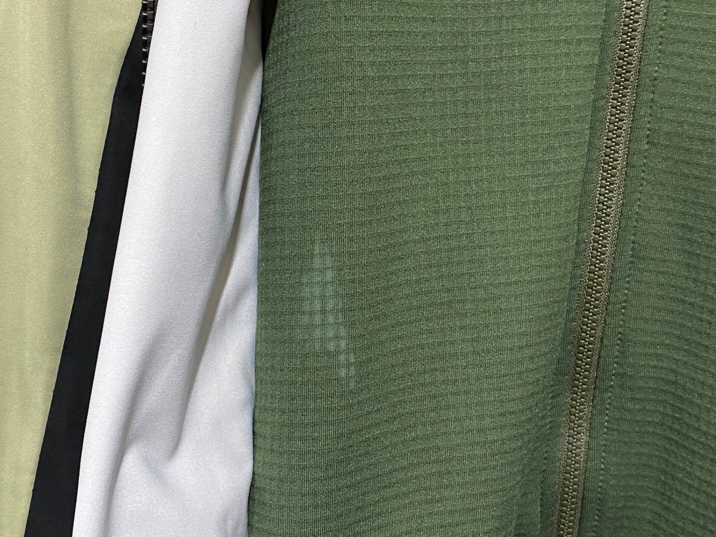 JA385 カステリ CASTELLI ROSSO CORSA ALPHA ROS2 JACKET長袖 レイヤー サイクルジャケット 薄緑 L 裏起毛