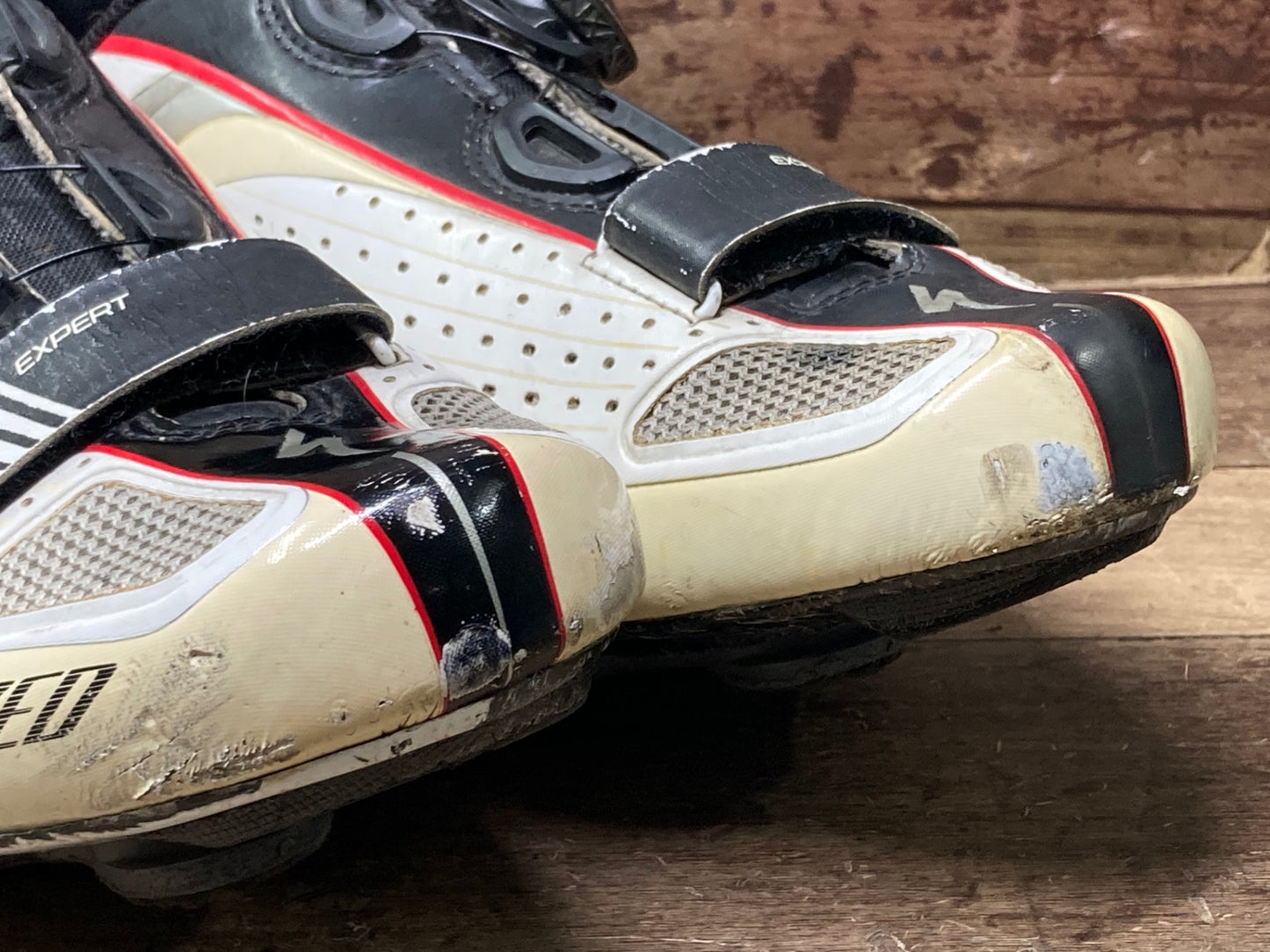 IJ813 スペシャライズド SPECIALIZED EXPERT RD ビンディングシューズ EU41サイズ 白 黒 SPD-SL ソール、つま先傷あり