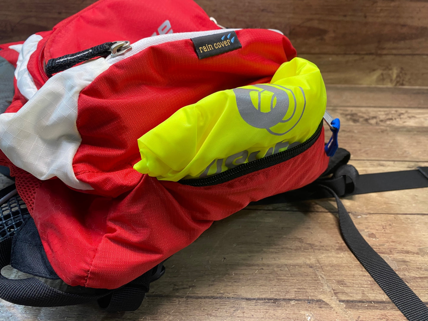 IE218 ドイター deuter レース RACE EXP AIR 14+3 バックパック リュック 赤