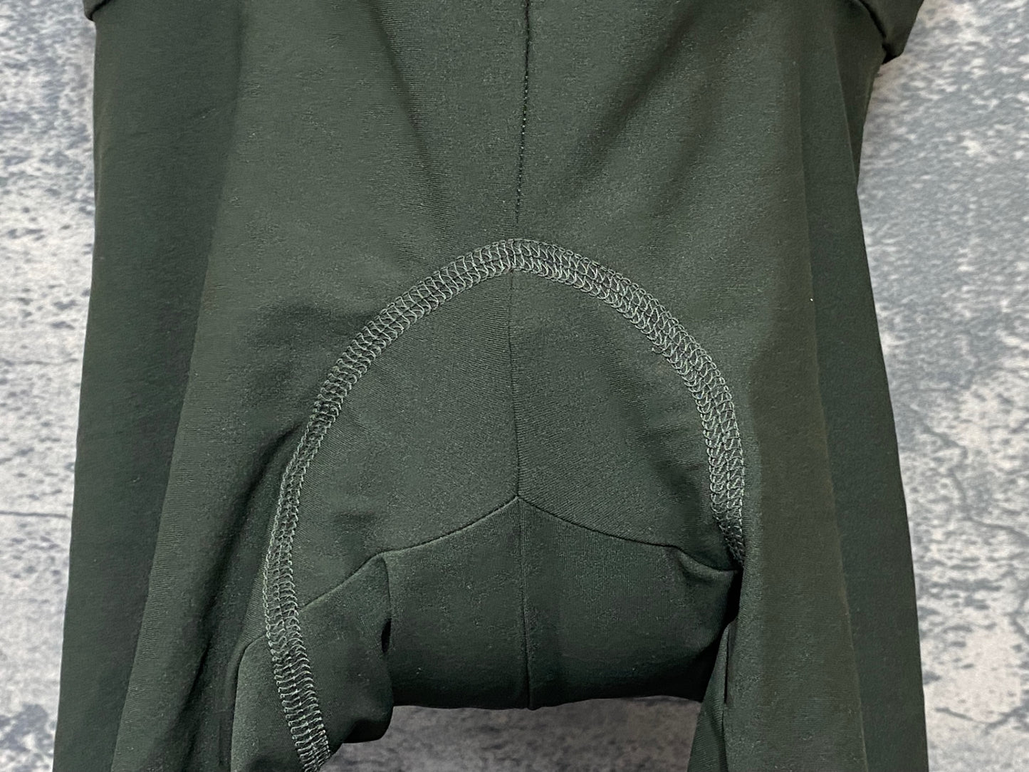 IZ178 カステリ CASTELLI ビブショーツ 深緑 M