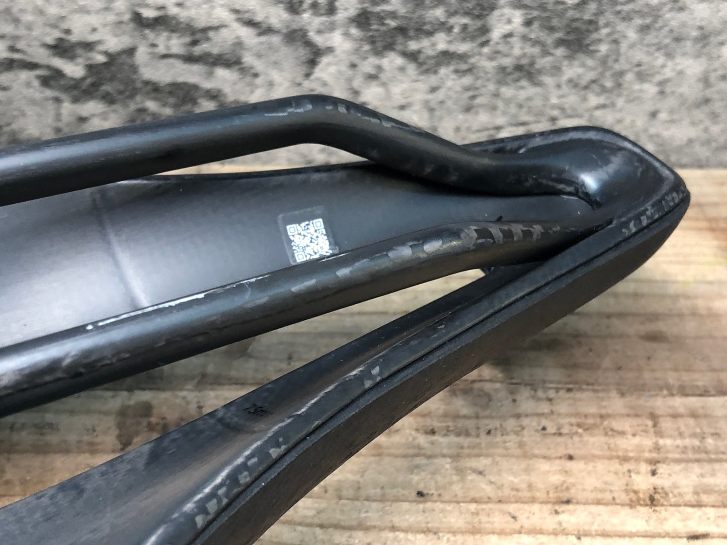JB741 フィジーク fizik ヴェント Vento ARGO 00 Mobius カーボンレール サドル 黒 140mm