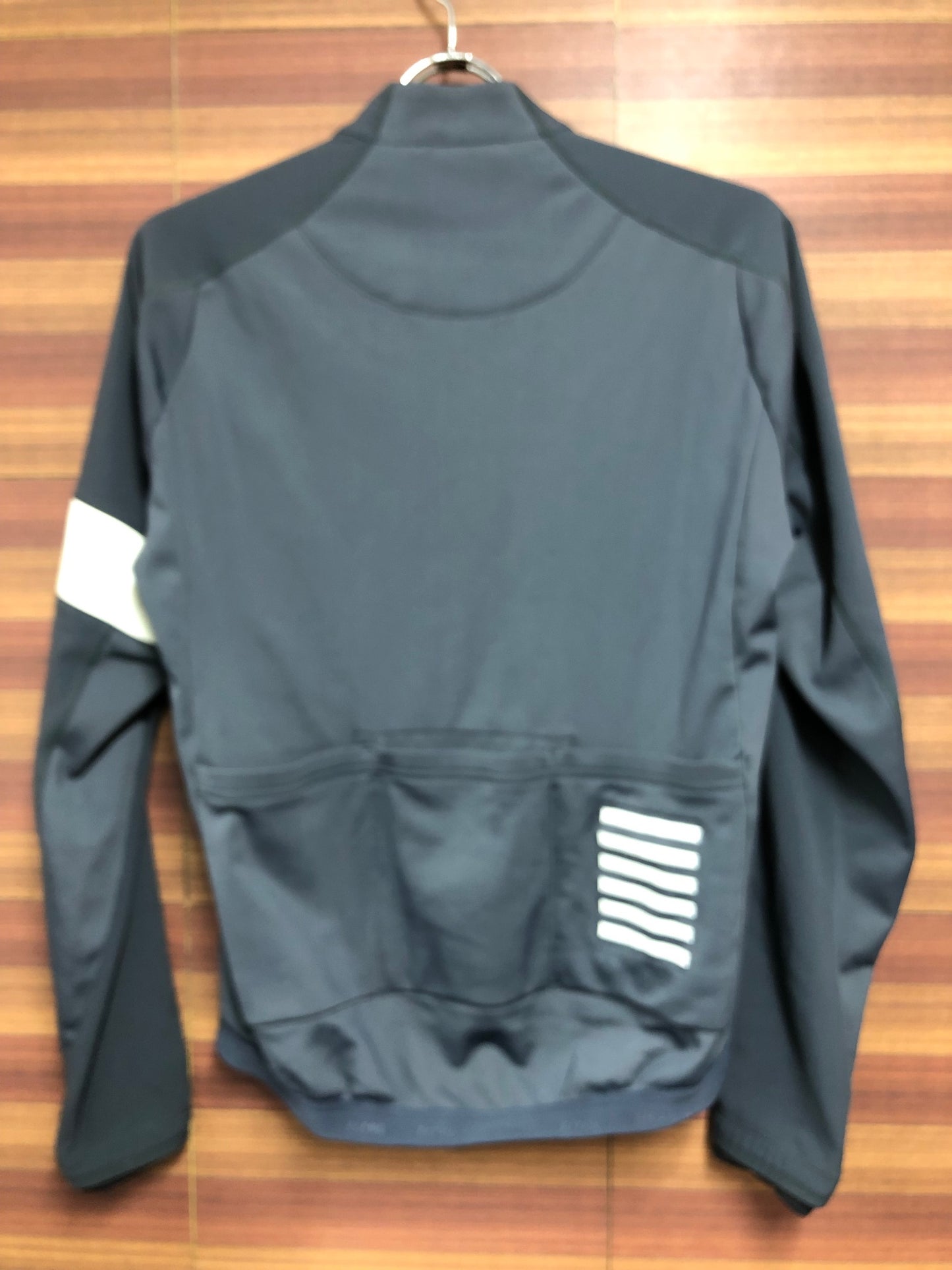 HT983 ラファ Rapha PRO TEAM JACKET グレー M 裏起毛 ※汚れ