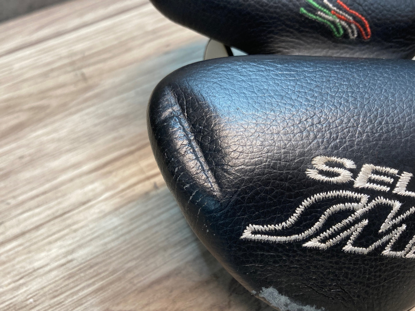 IX300 SELLE SMP PRO サドル 黒 INOXレール