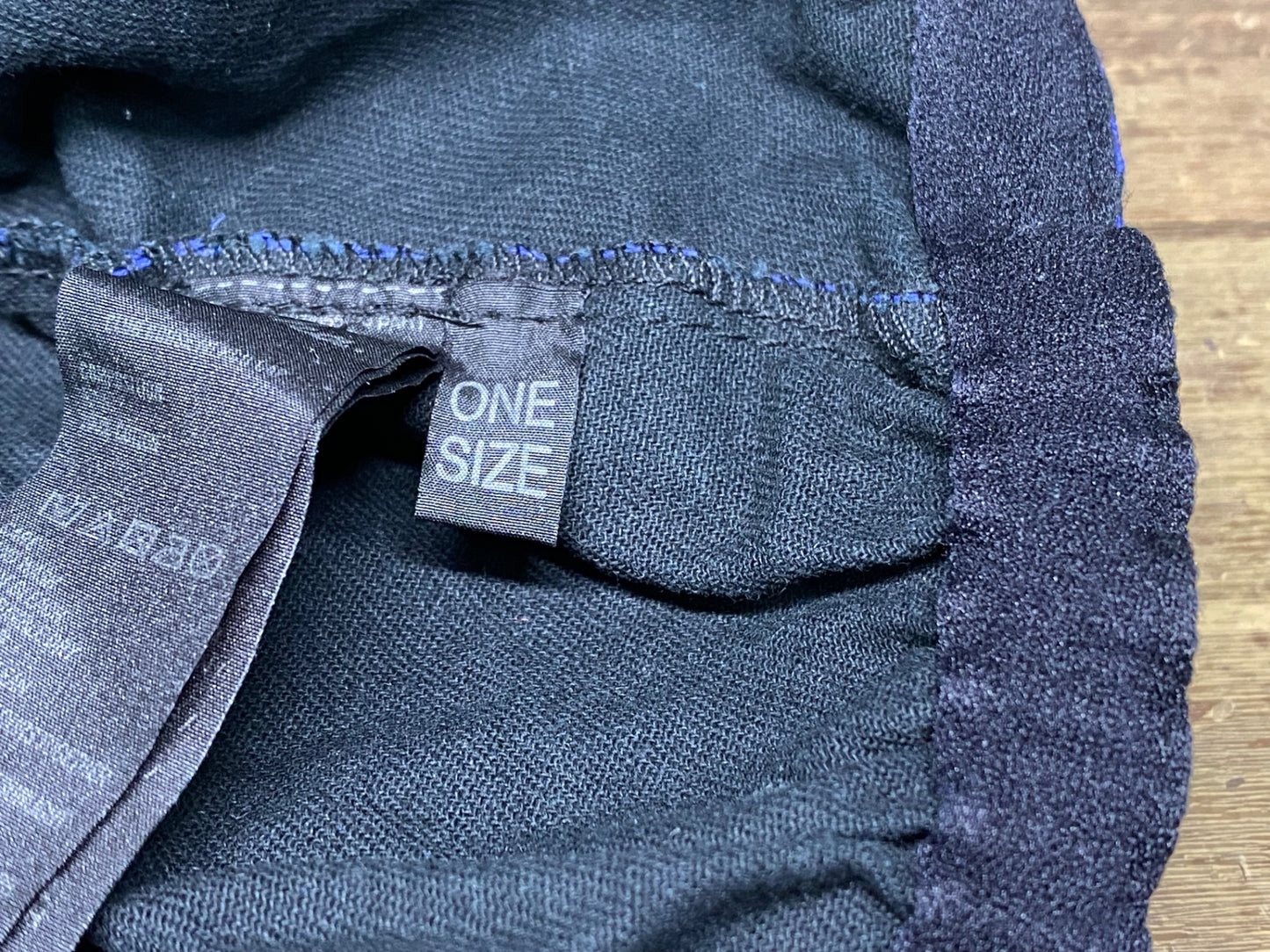 JB103 ラファ Rapha CLUB HOUSE MERCH CAP サイクルキャップ 黒 紫 ONE SIZE