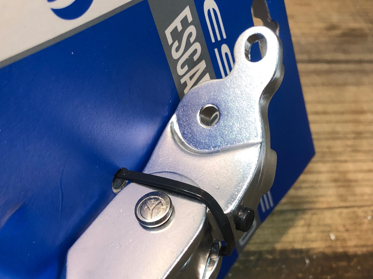 IV811 ジャイアント GIANT ESCAPE QR KICKSTAND スタンド