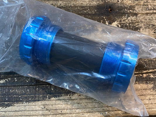 IS584 TNI セラミック ボトムブラケット BB BSA ブルー