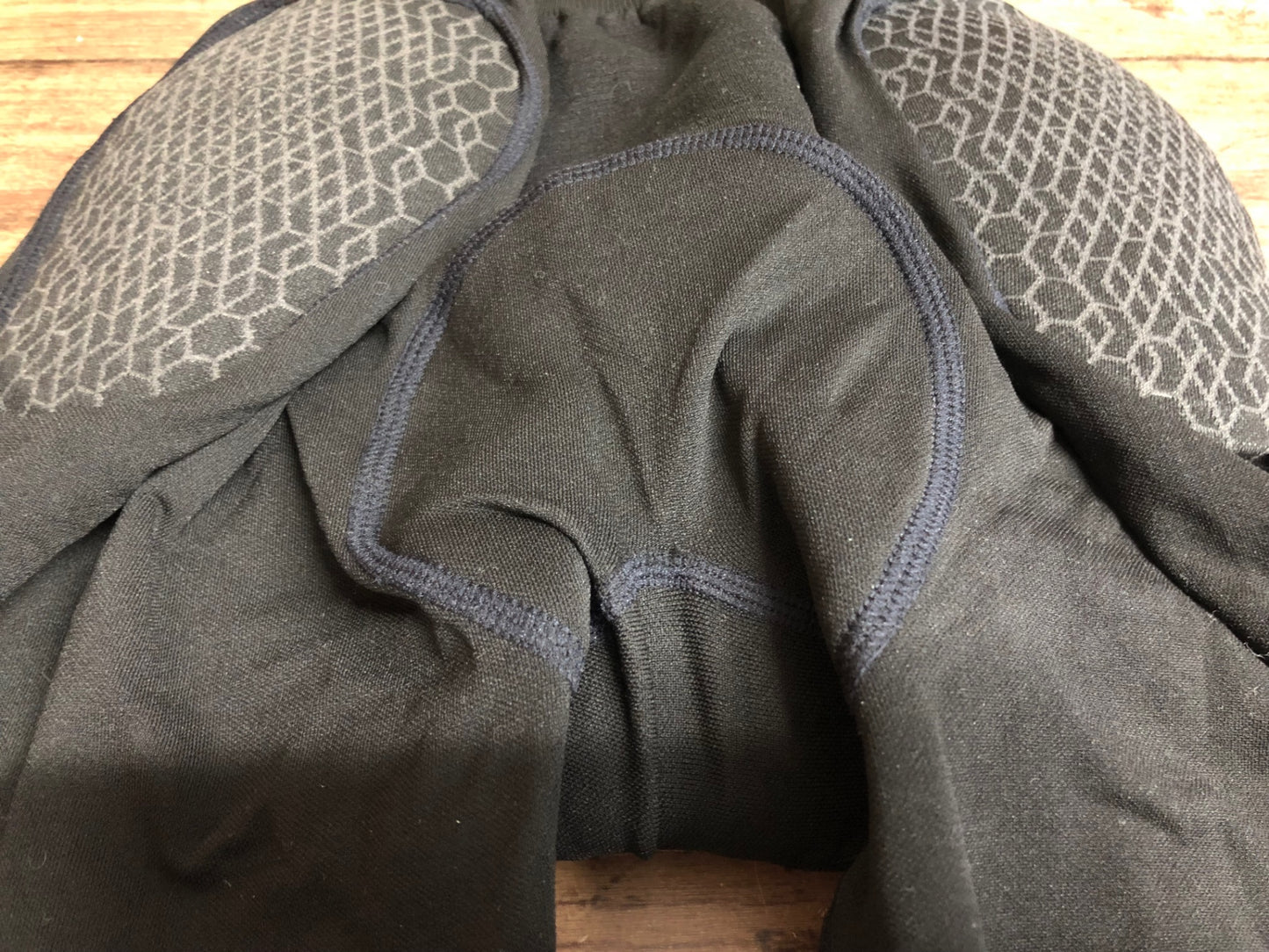 IQ853 ダイネーゼ DAINESE TRAILKNIT PRO ARMOR SHORTS インナーパンツ 黒 L プロテクター付き