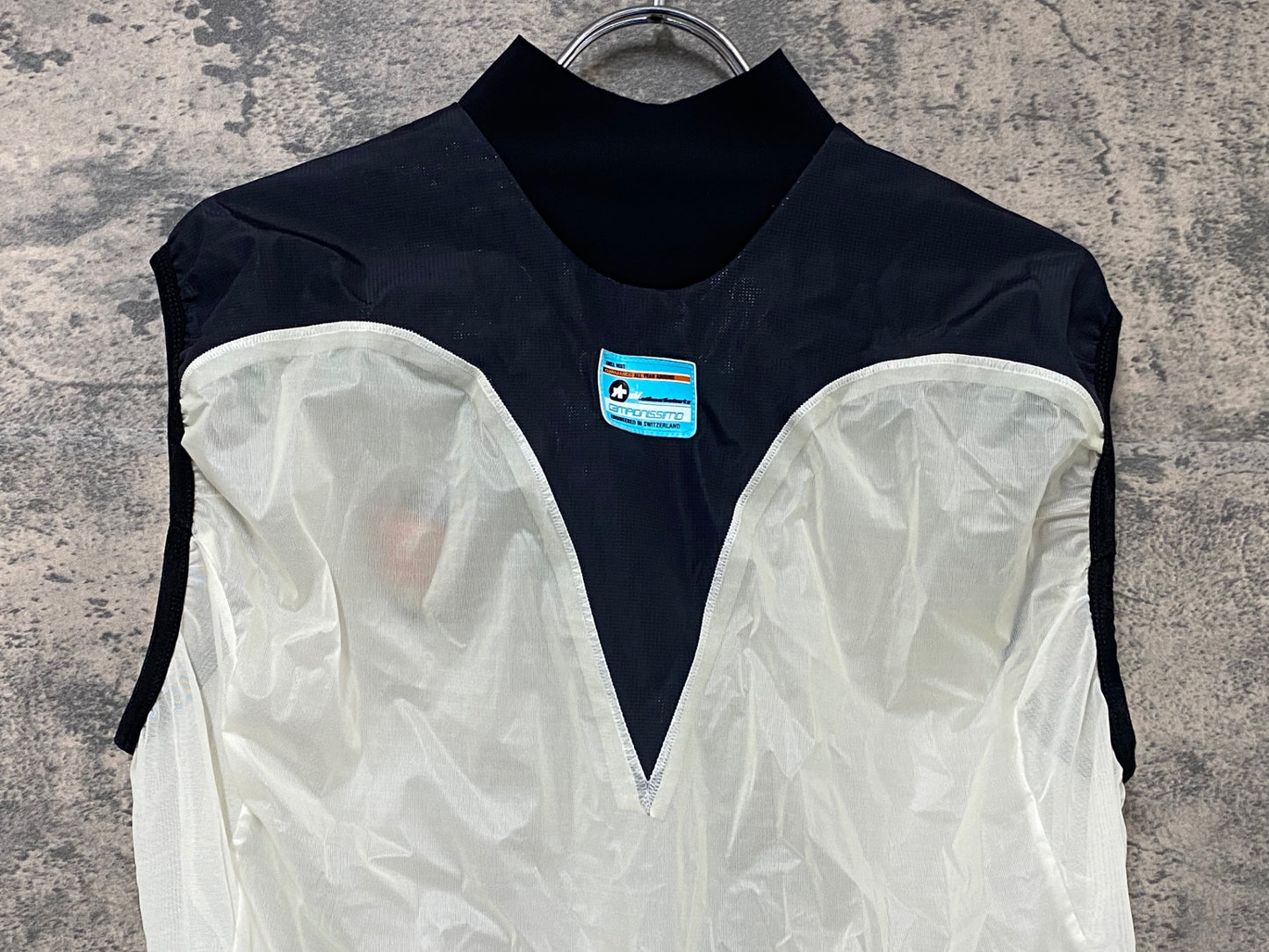 IW204 アソス assos シェルベスト 白 XL