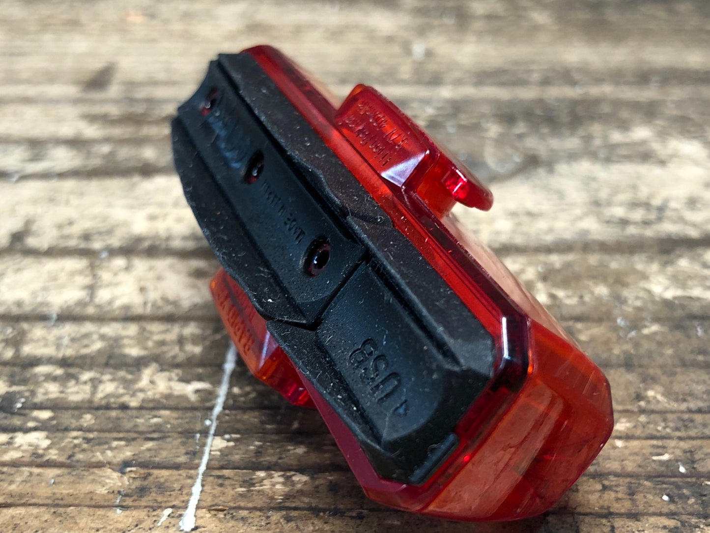 IY599 キャットアイ CATEYE RAPID X2 KINETIC リアライト ※点灯確認済み