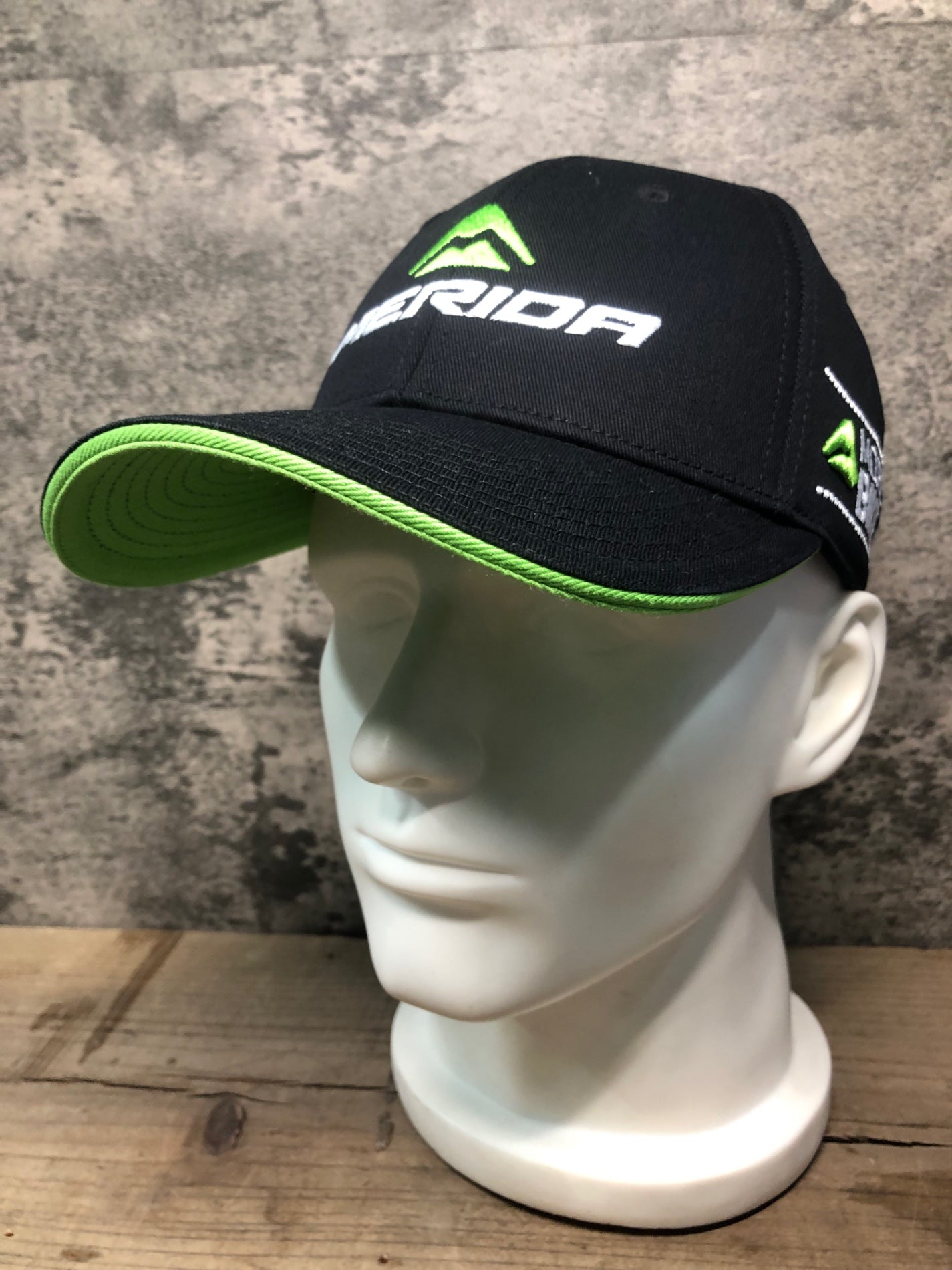 IQ206 メリダ MERIDA キャップ 黒