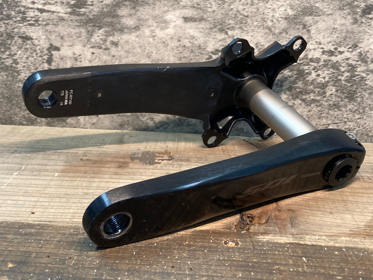 IN467 シマノ SHIMANO 105 FC-R7100 クランクアーム 175mm
