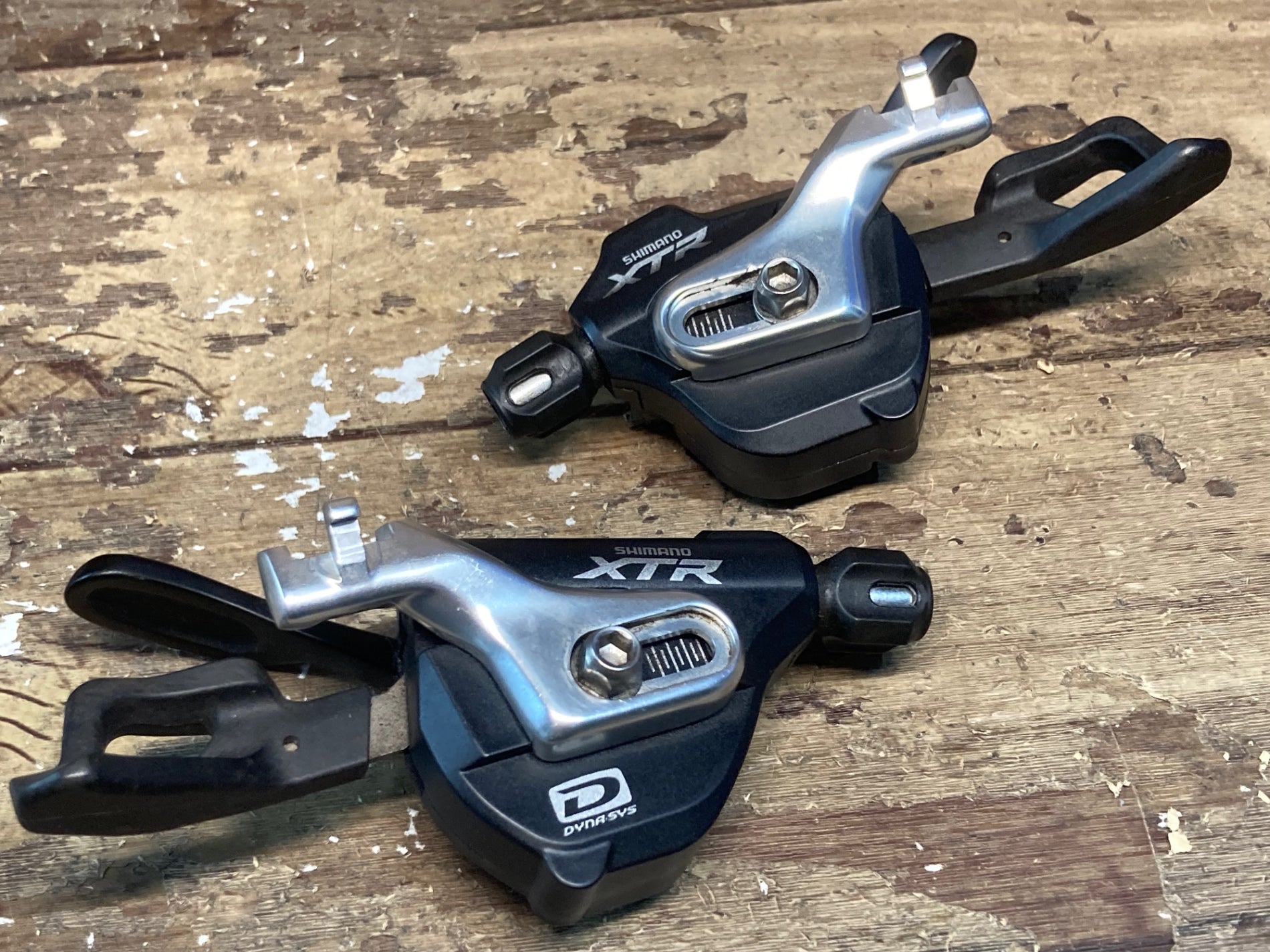 MANETTE SHIMANO XTR SL-M9000-IL I-SPEC II GAUCHE DOUBLE ET TRIPLE MANETTE SHIMANO XTR SL-M9000-IL I-SPEC II GAUCHE DOUBLE ET TRIPLE
