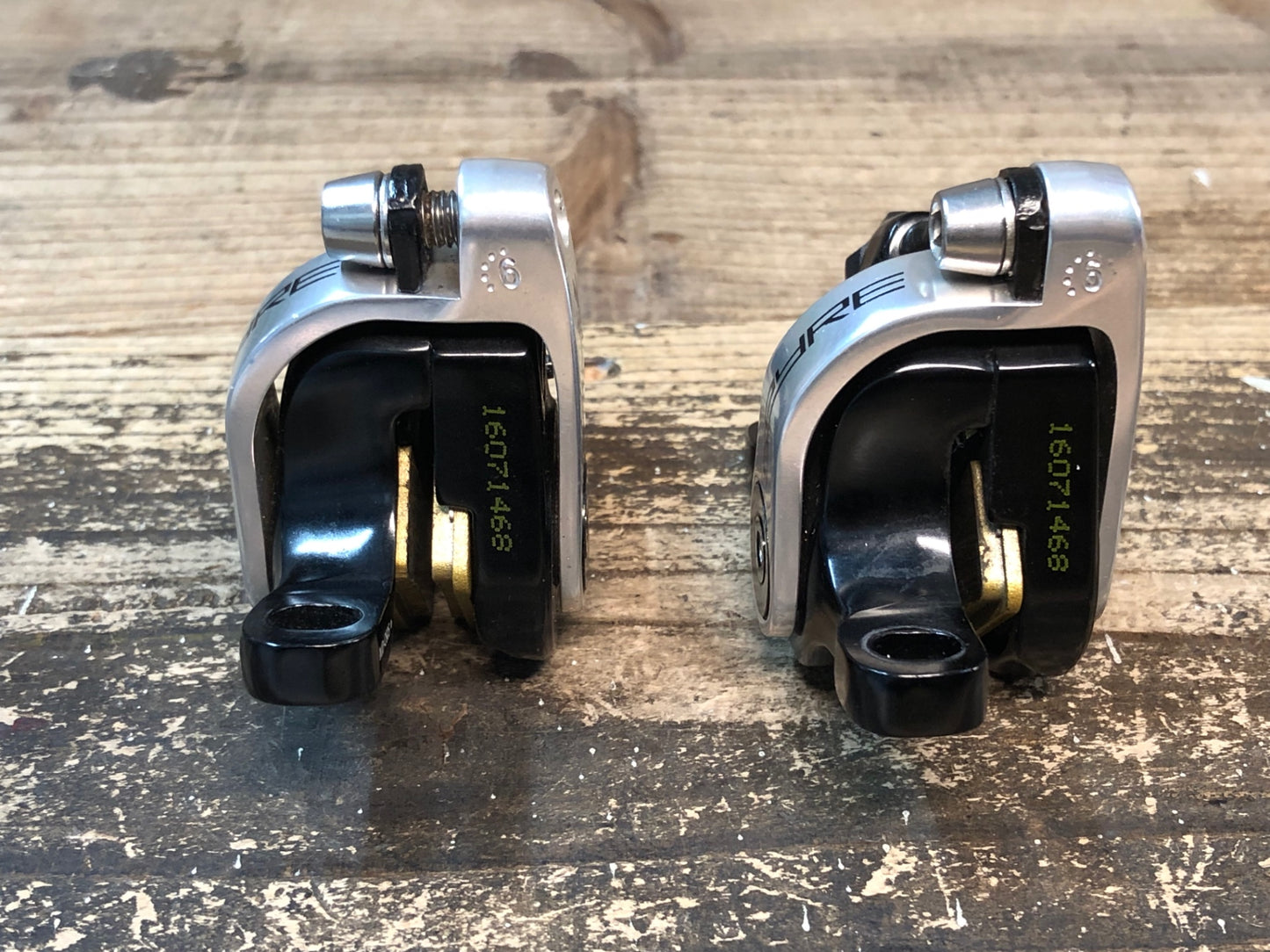 IA672 TRP SPYRE MD-C605 ディスクブレーキ 前後セット シルバー 黒 機械式 ポストマウント