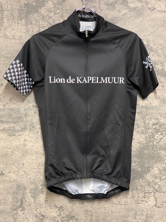 JB077 リオンドカペルミュール Lion de KAPELMUUR 半袖 サイクルジャージ 黒 S