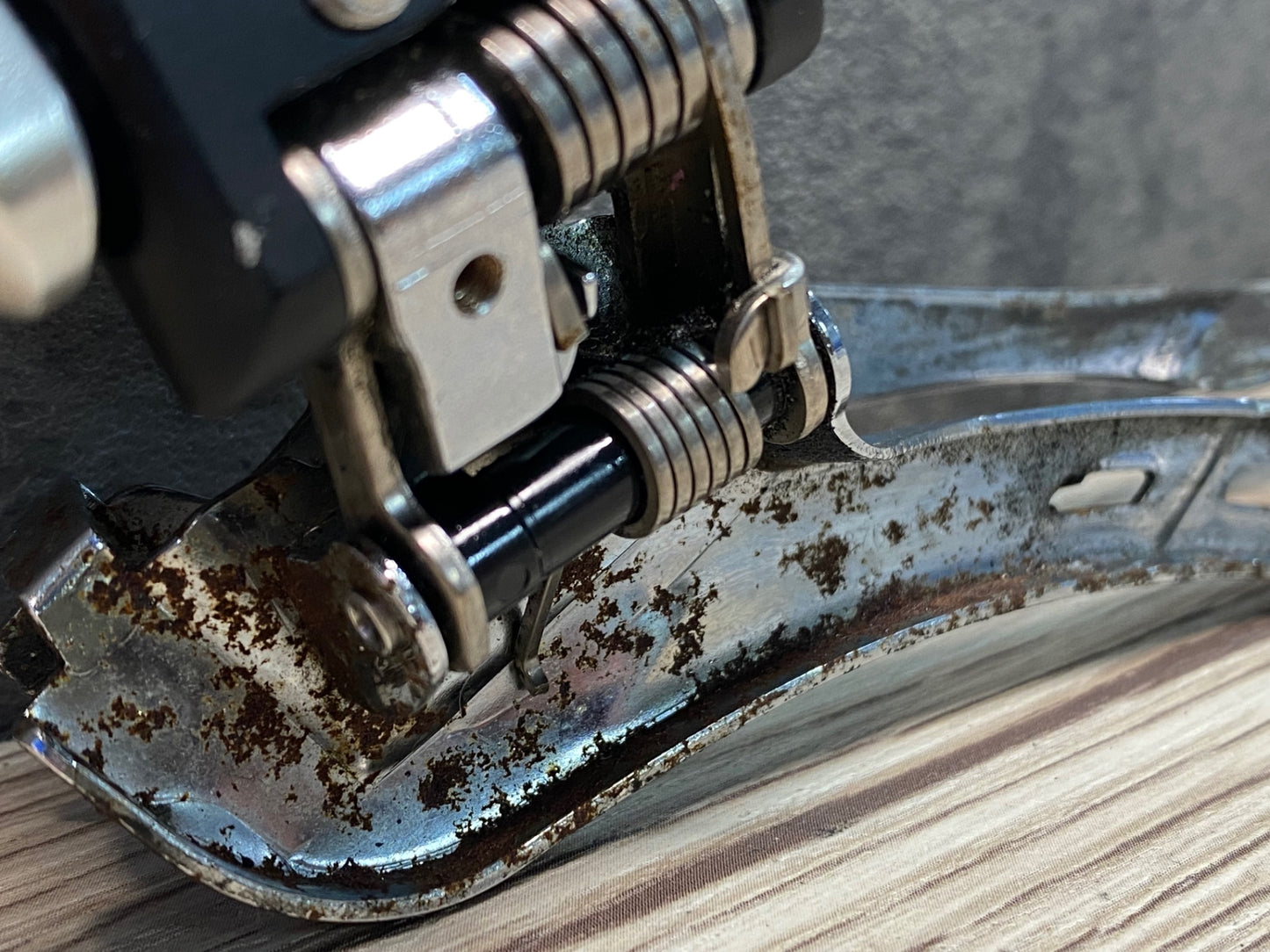 IN129 シマノ SHIMANO アルテグラ ULTGRA FD-6870 DI2 電動 2S フロントディレイラー