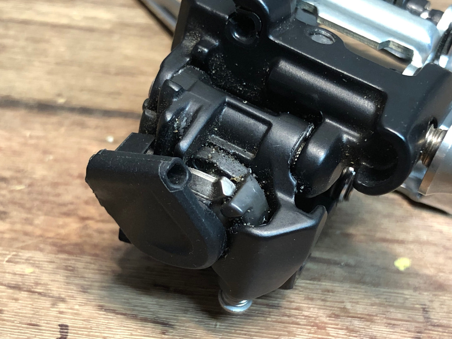 IR953 シマノ SHIMANO 105 FD-R7000 2x11s フロントディレイラー 直付