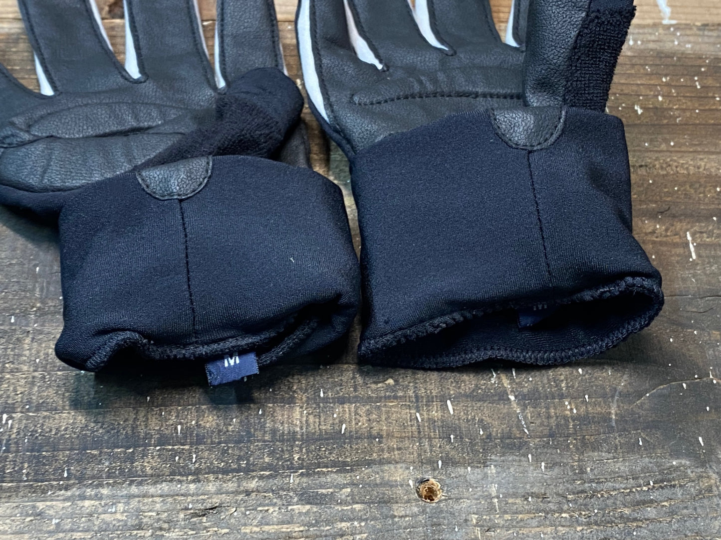 IP118 モンベル mont-bell 長指 グローブ 黒 グレー M 裏起毛 薄手