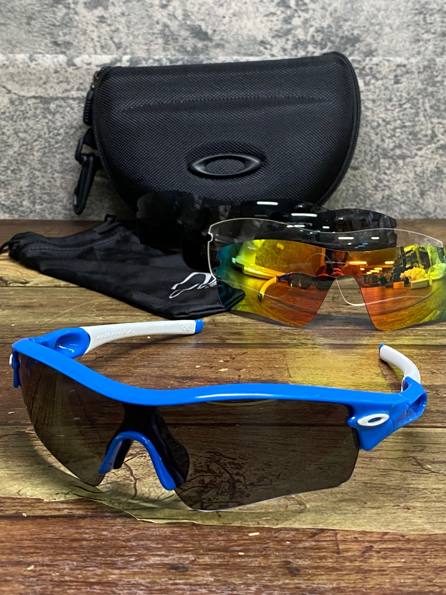 IZ102 オークリー OAKLEY RADAR アイウェア サングラス 白青 レンズ4枚