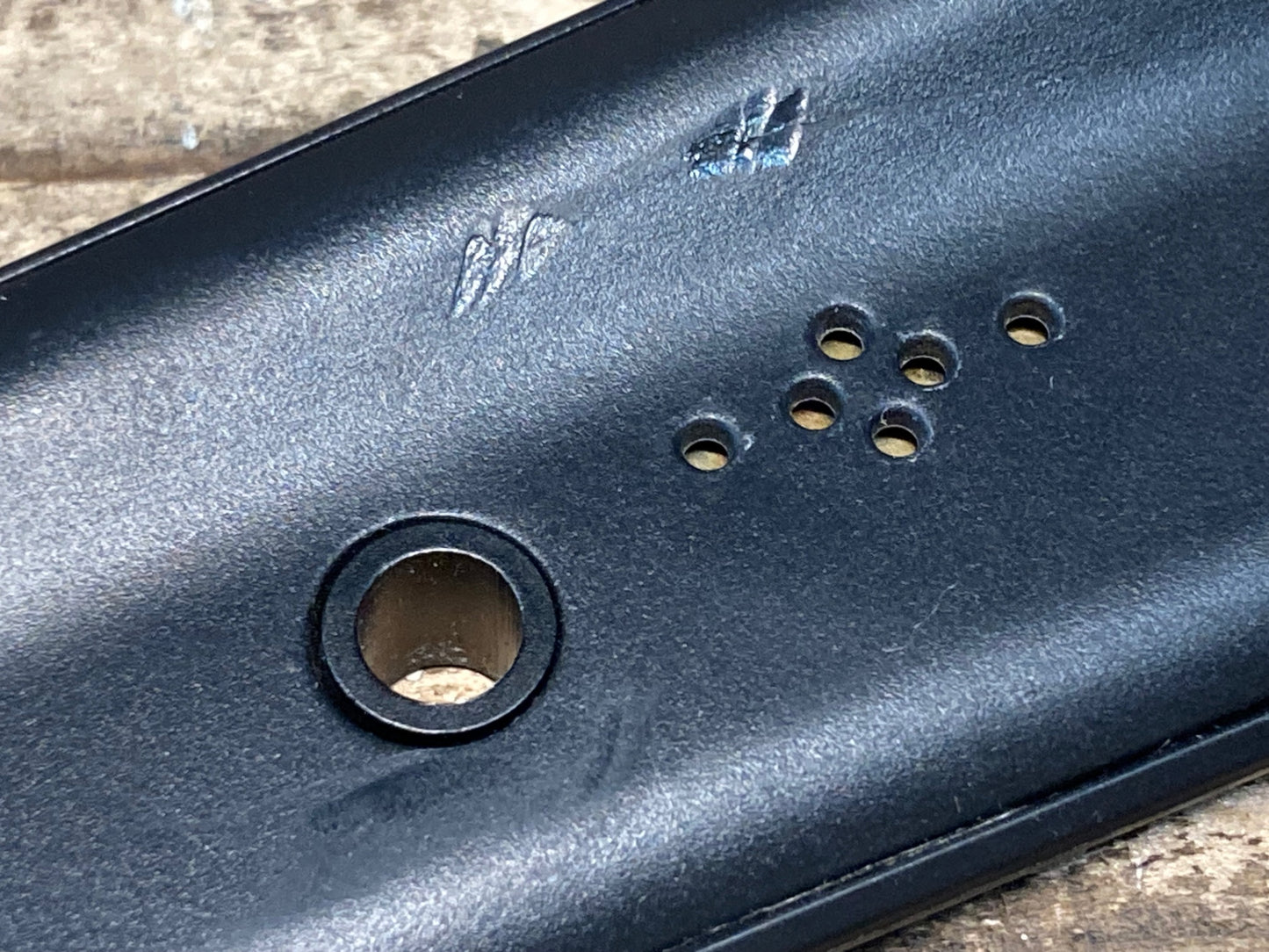 IQ619 オルターロック ALTERLOCK 振動検知 アラーム GPS 認証コード付属 ※起動確認済