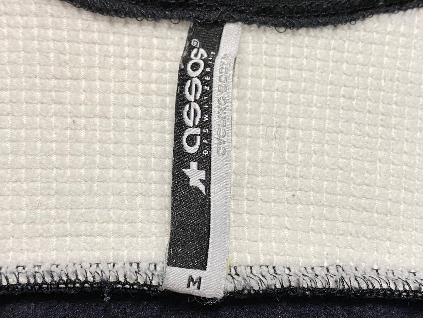 IF992 アソス ASSOS エアブロック AIRBLOCK851 サイクルジャケット 防風 裏起毛 M 黒 ※しわあり、内側毛玉あり