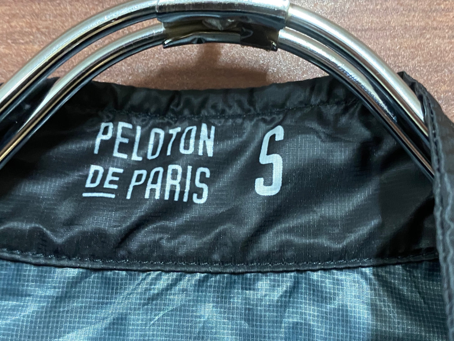 IE985 プロトンドパリ PELOTON DE PARIS 長袖 ウィンドブレイカー 黒 S