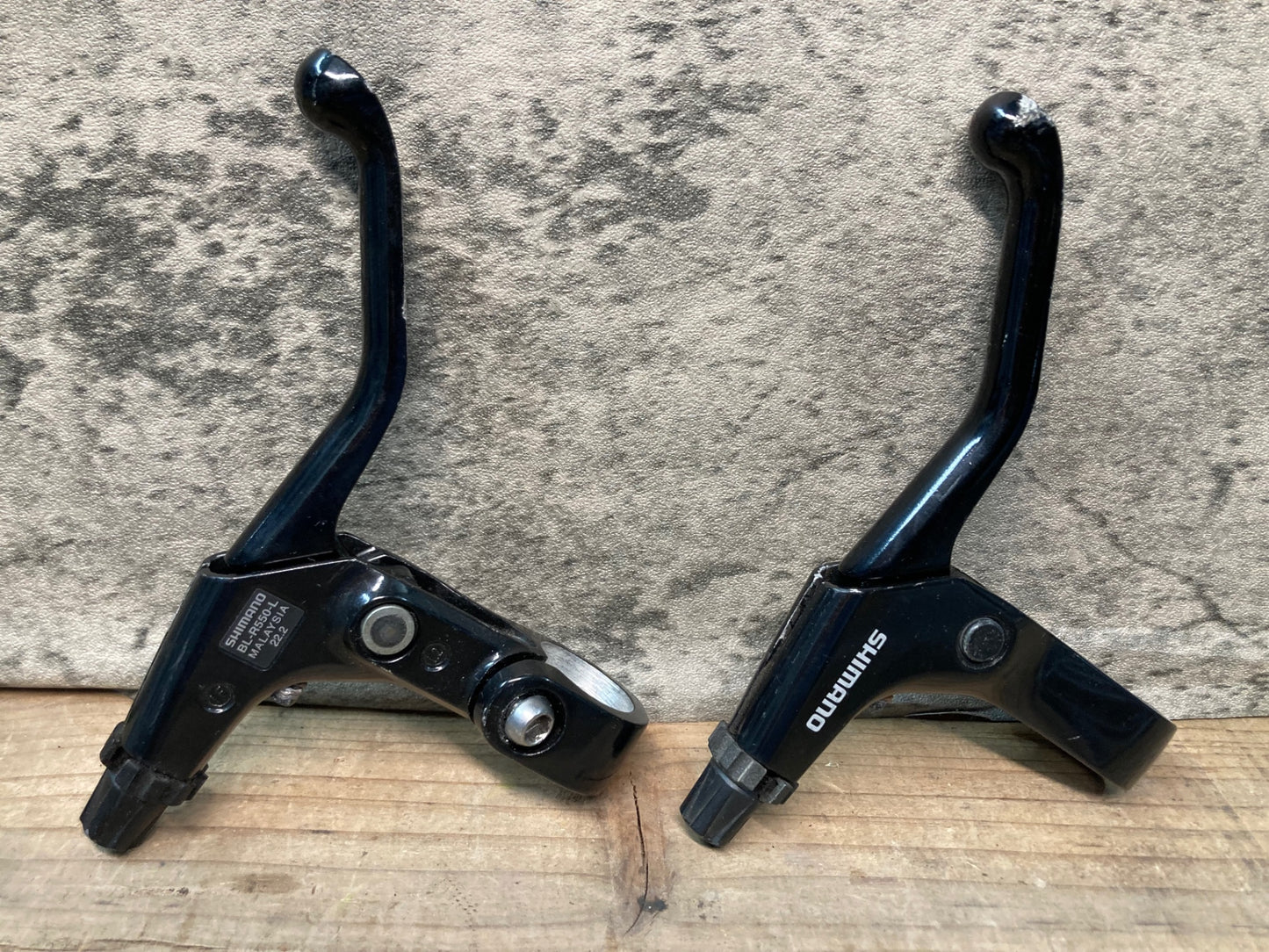 IN728 シマノ SHIMANO BL-R550 ブレーキレバー 左右セット