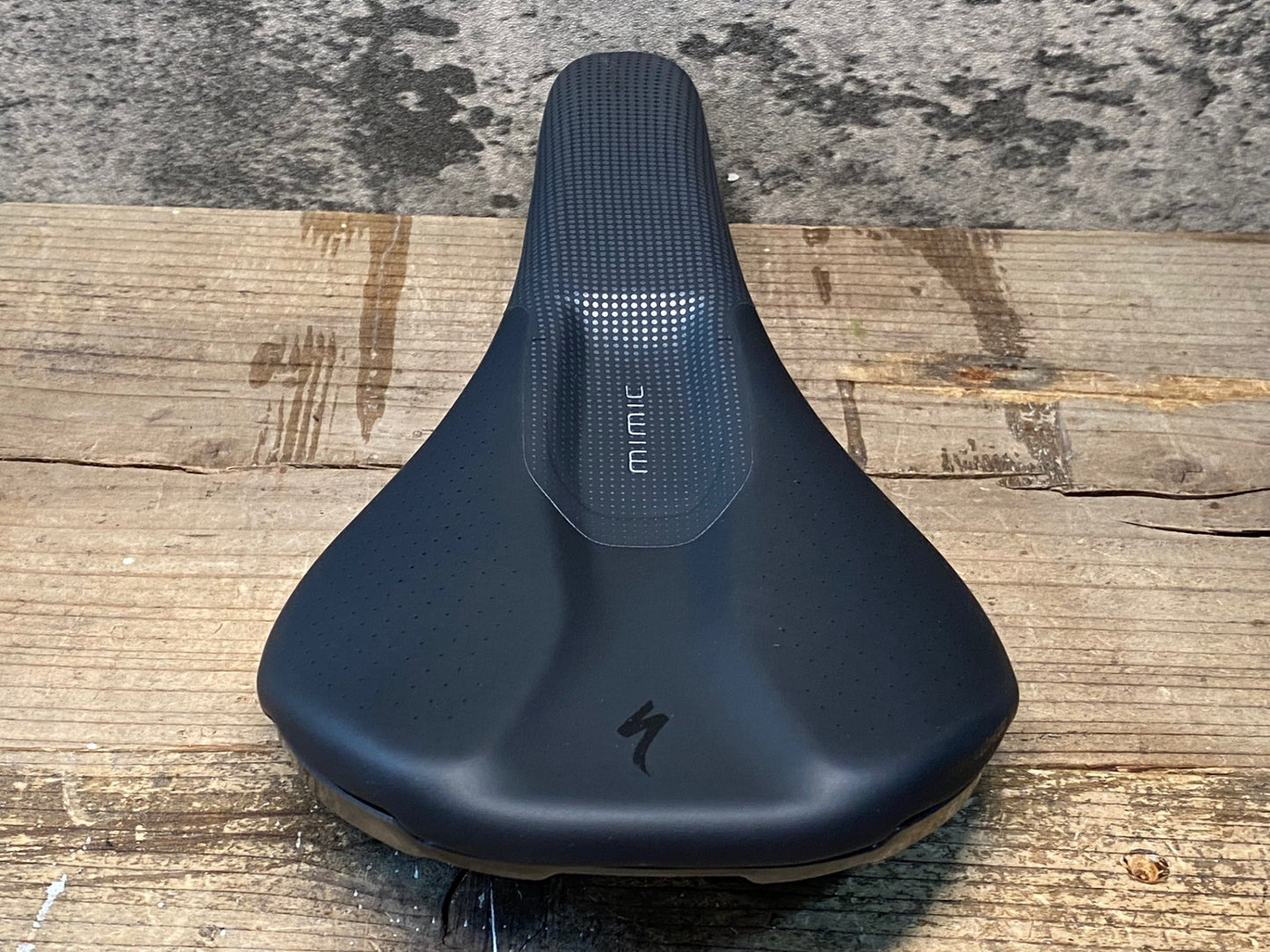 IY569 スペシャライズド SPECIALIZED BRIDGE COMP WITH MIMIC サドル 黒 143mm