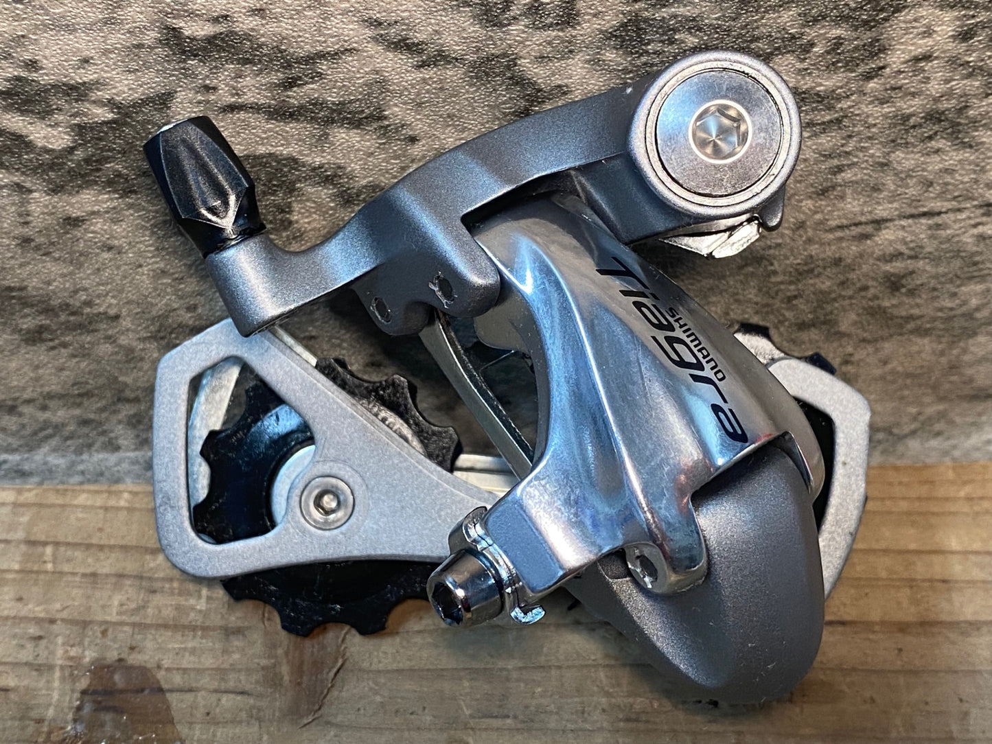 IQ423 シマノ SHIMANO ティアグラ TIAGRA RD-4601 リアディレイラー 10S SS 未使用