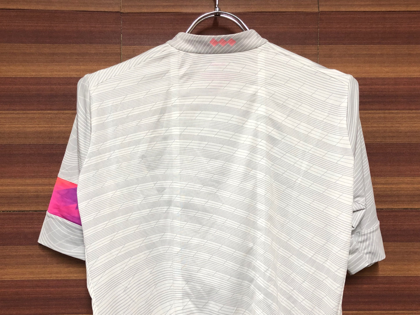 IN260 ラファ RAPHA EF EDUCATION FIRST PRO TEAM TRAINING JERSEY 半袖 サイクルジャージ 白 Mサイズ 未使用