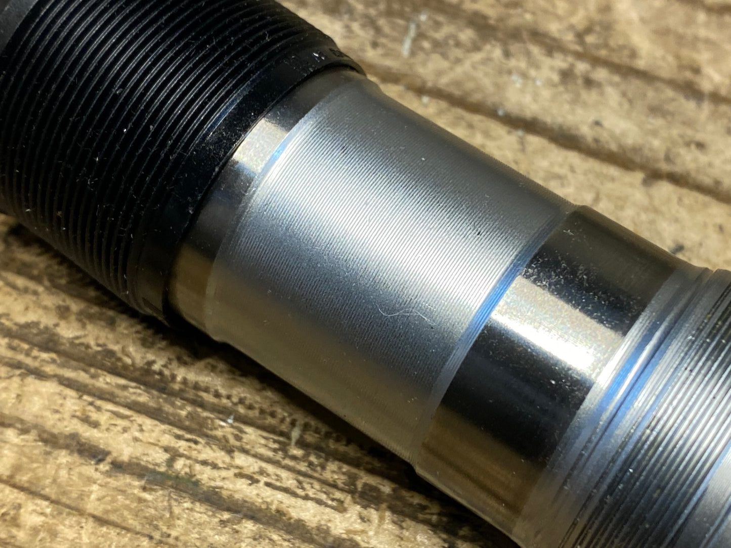 IS196 シマノ SHIMANO BB-ES30 ボトムブラケット オクタリンク