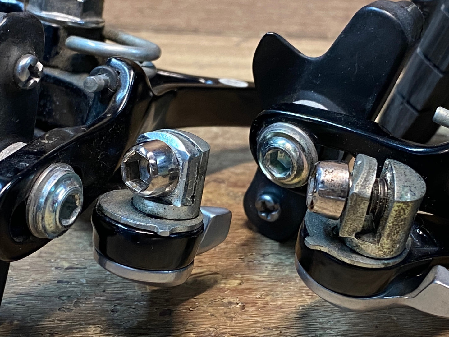 IM272 シマノ SHIMANO BR-R561 キャリパーブレーキ 前後セット