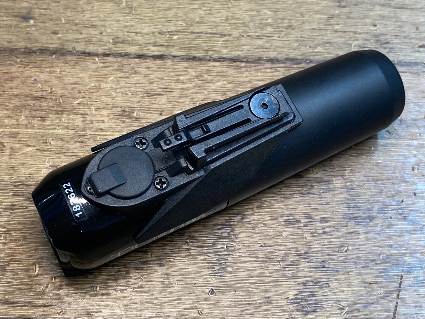 IY275 キャットアイ CATEYE ボルト VOLT400 フロントライト 本体 点灯確認済み