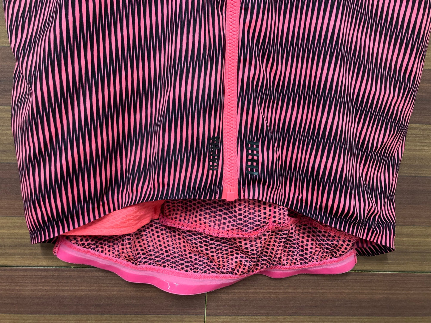 IO435 ラファ Rapha PRO TEAM FLY WEIGHT JERSEY 半袖 サイクルジャージ ピンク 黒 総柄 M